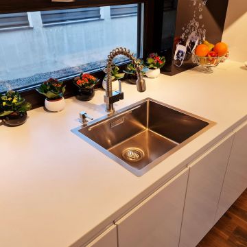 Chiuveta bucatarie inox + Bonus: tocator Versus din ABS reversibil in scurgator vase + accesorii montaj, 550x450x200 mm