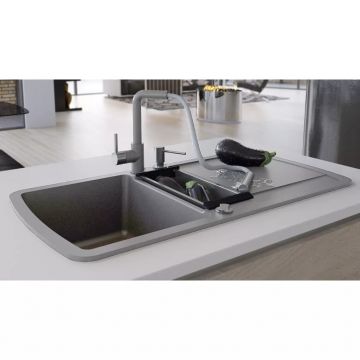 Chiuvetă de bucătărie din granit cu două cuve gri Chiuvetă de bucătărie din granit cu două cuve gri